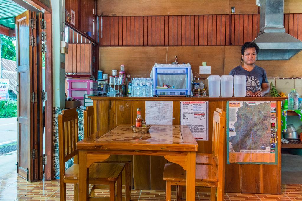 Sarm Mork Guest House Mae Hong Son Eksteriør bilde