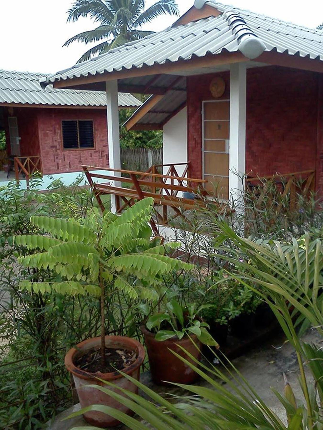 Sarm Mork Guest House Mae Hong Son Eksteriør bilde