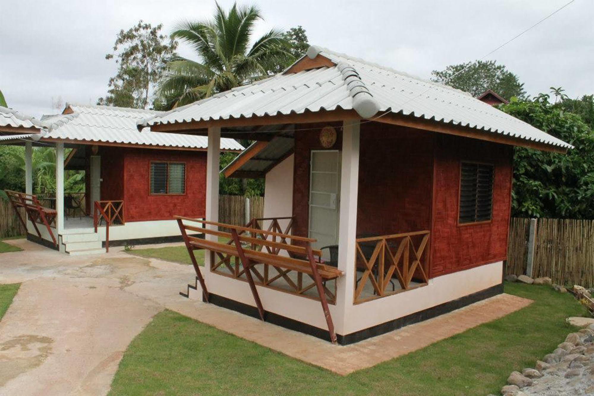 Sarm Mork Guest House Mae Hong Son Eksteriør bilde