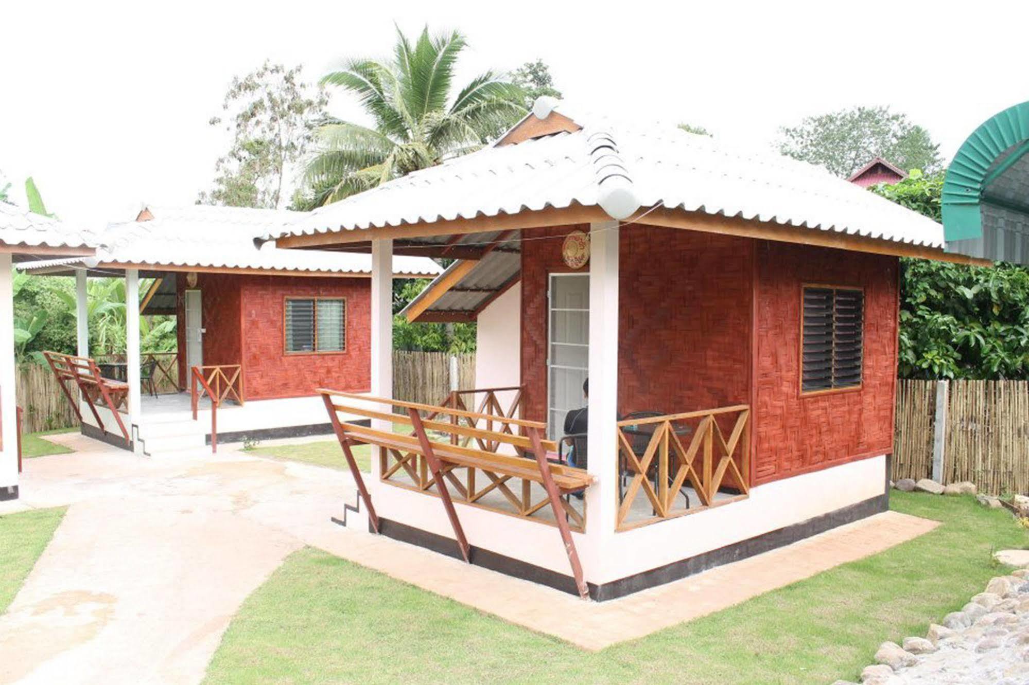 Sarm Mork Guest House Mae Hong Son Eksteriør bilde
